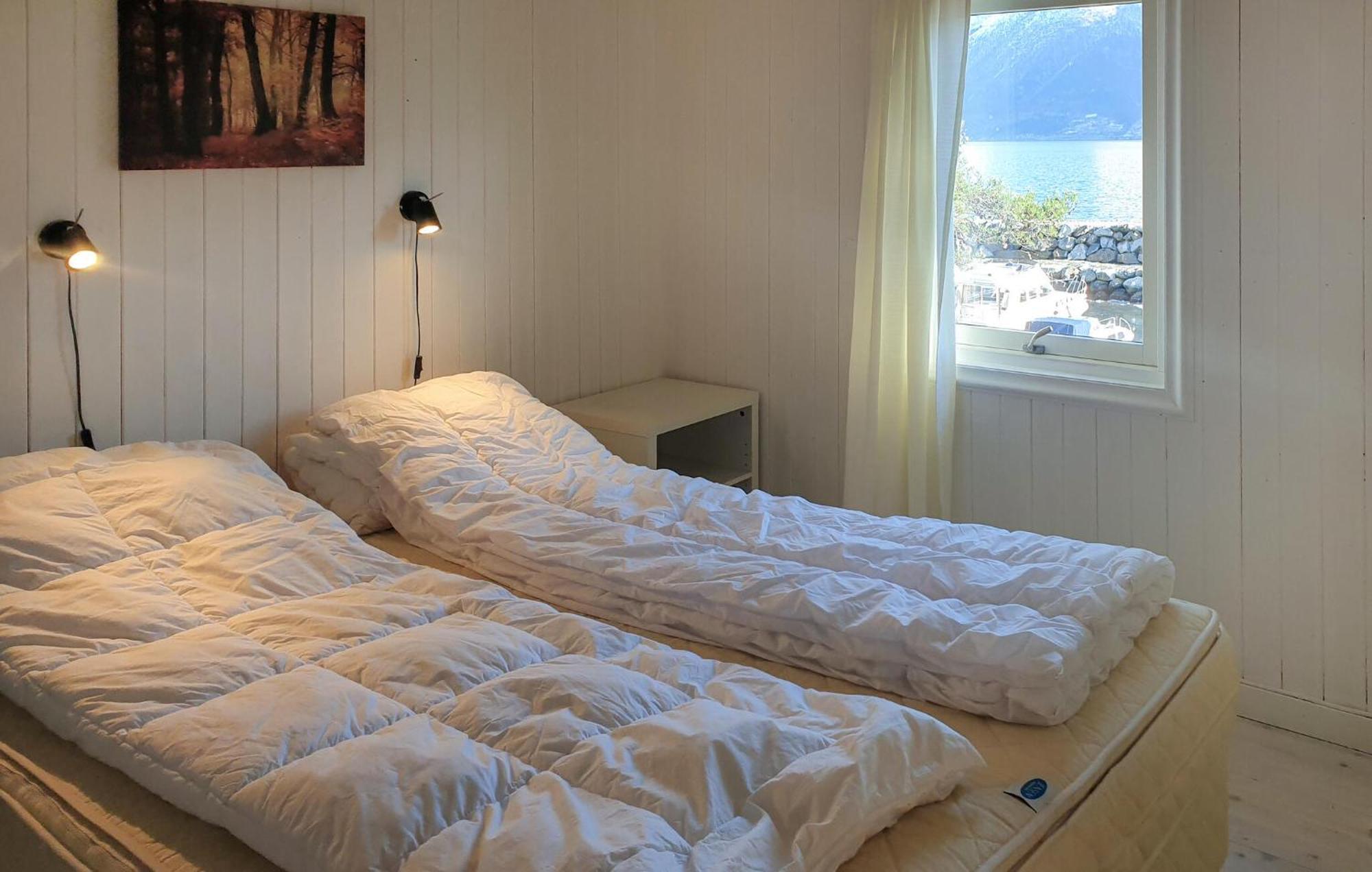 Beautiful Home In Vallavik With Kitchen Bu Esterno foto